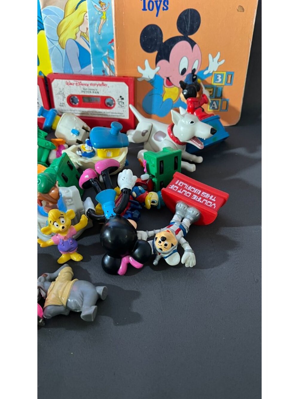 Disney Books & Toy Lot W/ Story Cassettes Mini Figures Bundle - Picture 4 of 6